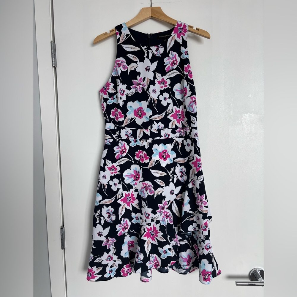 Banana Republic Floral Dress with Pink and White Accents, sz 6